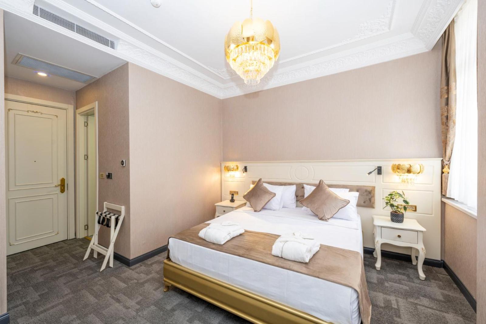 Moonlight Elegance Boutique Hotels Истанбул Екстериор снимка